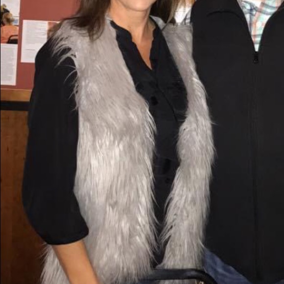Faux Fur Vest - Picture 4 of 4